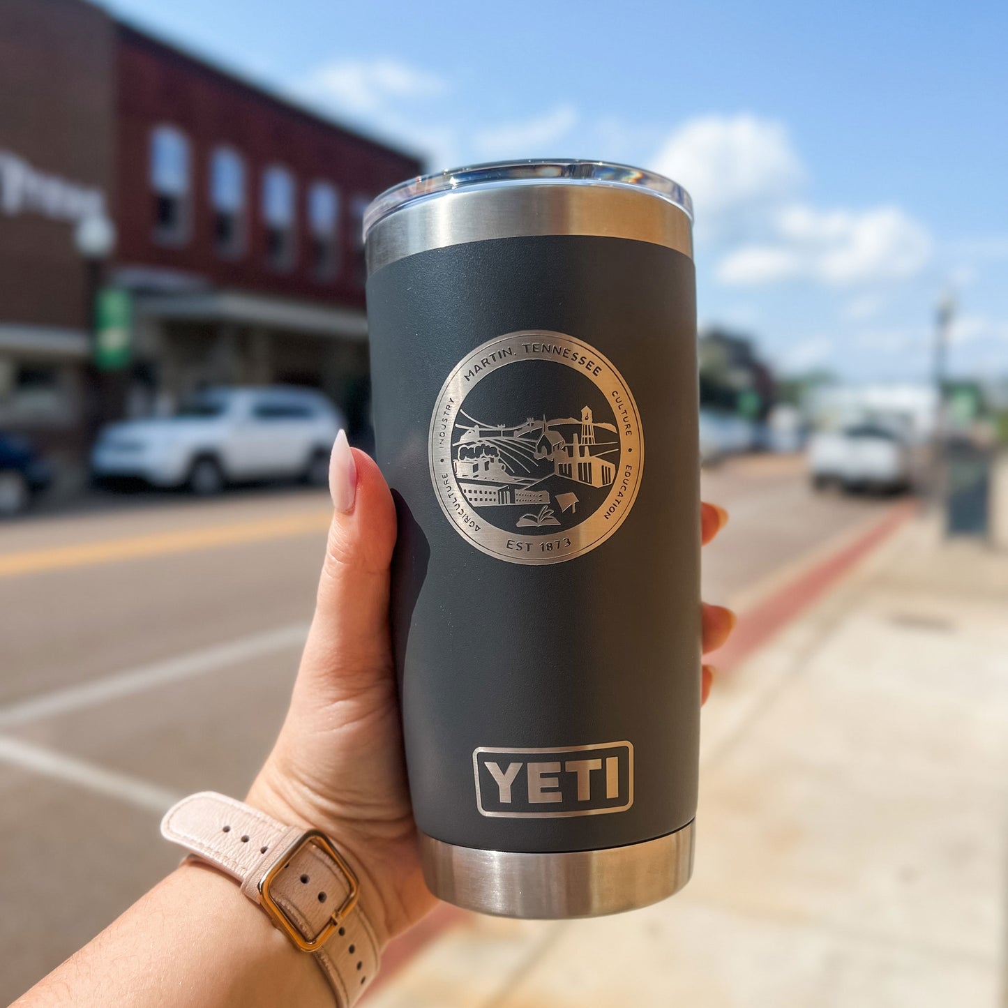 150 Year Commemorative 20oz Rambler Yeti Tumbler in Charcoal